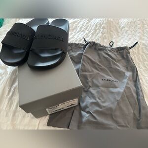 BALENCIAGA SLIDES